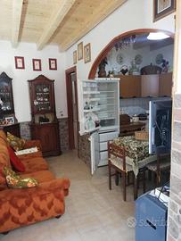 2 LOCALI A BELLEGRA