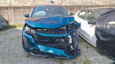 Peugeot 2008 Hybrid 145 e-DCS6 Style sinistrata