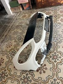 Paraurti Abarth 124 ammaccato unpo parte destra
