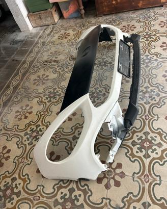 Paraurti Abarth 124 ammaccato unpo parte destra