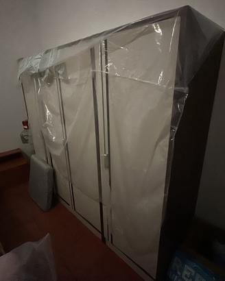 Si vende  cucina camere armati, poltrone ….