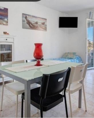 Casa vacanze a 100 mt dalla spiaggia ( IUN Q1710)