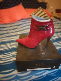 stivaletto rosso