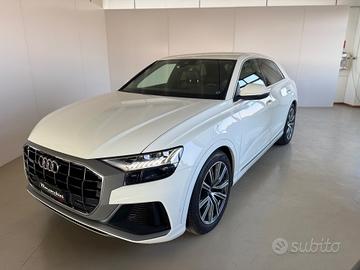 Audi Q8 55 TFSI QUATTRO 340 CV IVA ESPOSTA