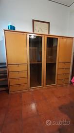 armadio da soggiorno 