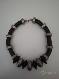Collana etnica nera e argento