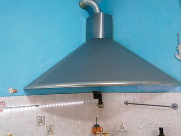 cappa ad angolo da cucina