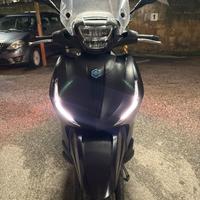 Beverly 400