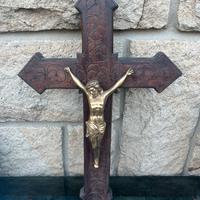 Crocifisso con Gesù Cristo in bronzo o ottone