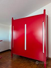 armadio vintage rosso