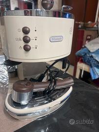De longhi macchina da caffè e cappuccino