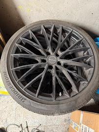 N.4 pneumatici con cerchio da 20