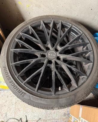 N.4 pneumatici con cerchio da 20