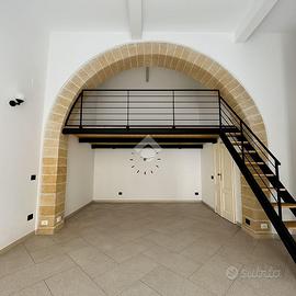 2 LOCALI A SANTA FLAVIA