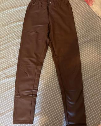 Pantalone lungo in eco-pelle taglia "40"