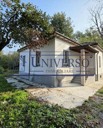 Villa di 100 m² con 3 locali e box auto a Voghera
