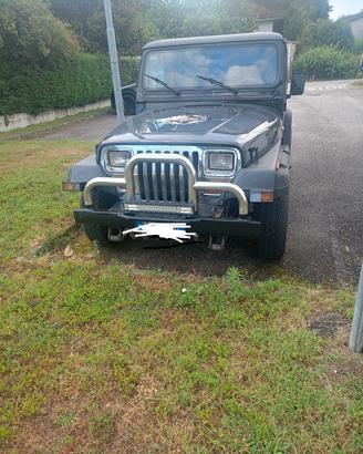 Jeep Wrangler 2.5L a benzina