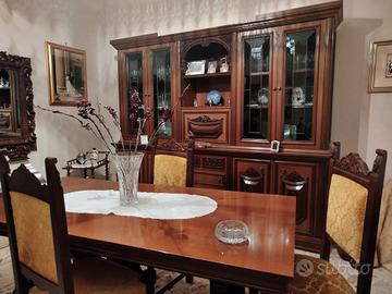 Sala da pranzo completa