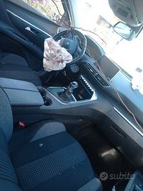 Peugeot 3008 130cv incidentata