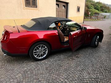 Ford mustang cabrio
