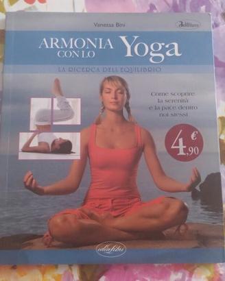 Libro Armonia con lo Yoga di Vanessa Bini nuovo