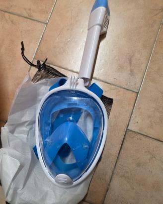 pinne e maschera per snorkeling 