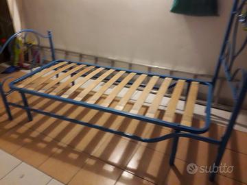 Lettino in ferro battuto