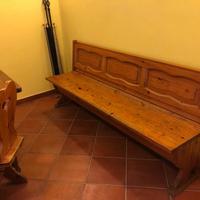 Tavoli sedie e panche in legno