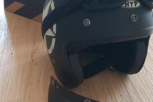 Casco completo di occhiali