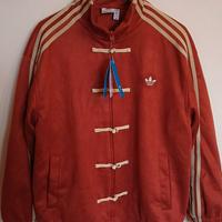 Giacca Adidas esclusiva per la Cina 