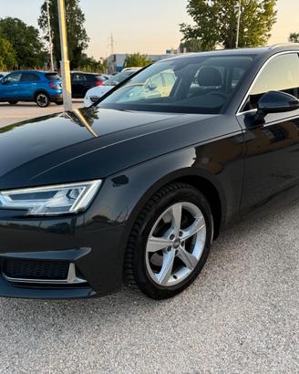 Audi A4 Avant 35 TDI S tronic line edition