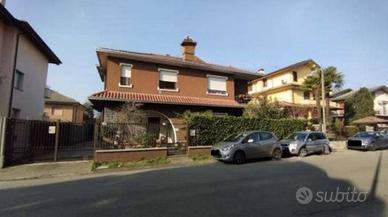 Immobile in asta di 127 m² con 2 locali a Parabiag