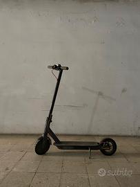 Monopattino elettrico Xiaomi M365