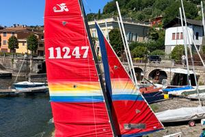 Hobiecat 18 Red Dragon - catamarano sportivo