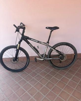 Mountain bike scott buulder