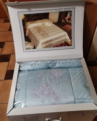 Piumone nuovo corredo matrimoniale con 2 cuscini