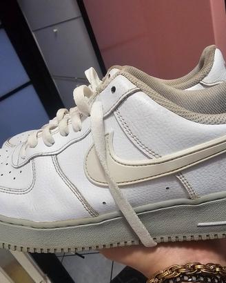 Nike Airforce 1 Bianche e Grige,