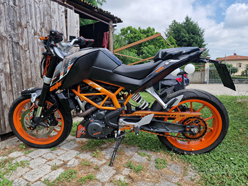 KTM 390 Duke-2014