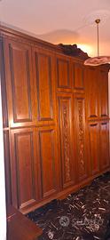 Armadio e comodini classici in legno