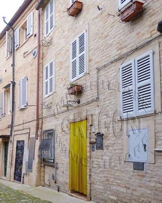 Casa indipendente di 115 m² con 5 locali a Fermo