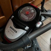 Aspirapolvere hoover con avvolgicavo