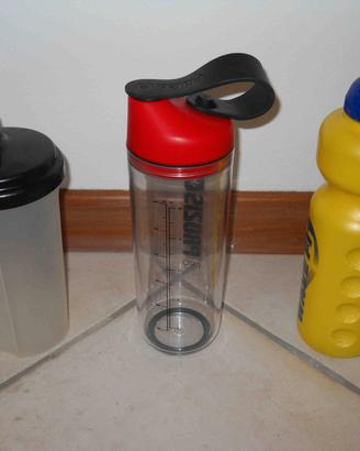 3 borracce in plastica Totale Euro 5
