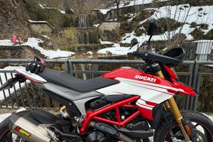 Ducati hypermotard 939 sp