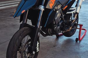 km 690 supermoto-08
