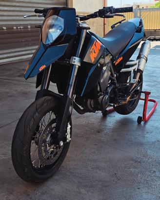 km 690 supermoto-08