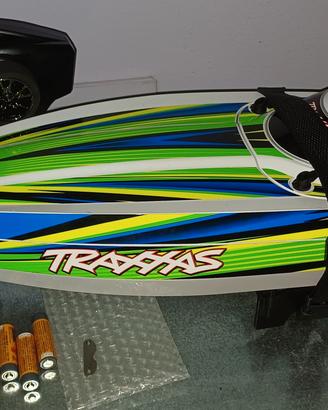 Traxxas barca rc Disruptor
