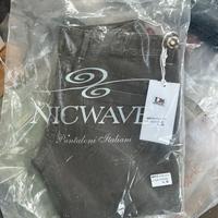 Stock pantaloni e jeans