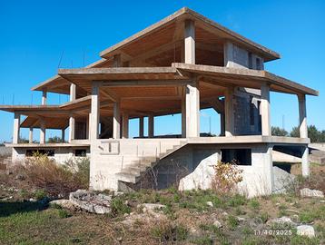 Villa su tre superfici