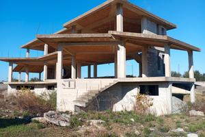 Villa su tre superfici