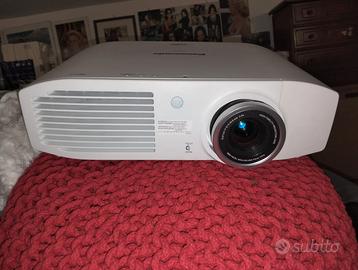 Videoproiettore Panasonic PT-AH1000E NUOVO